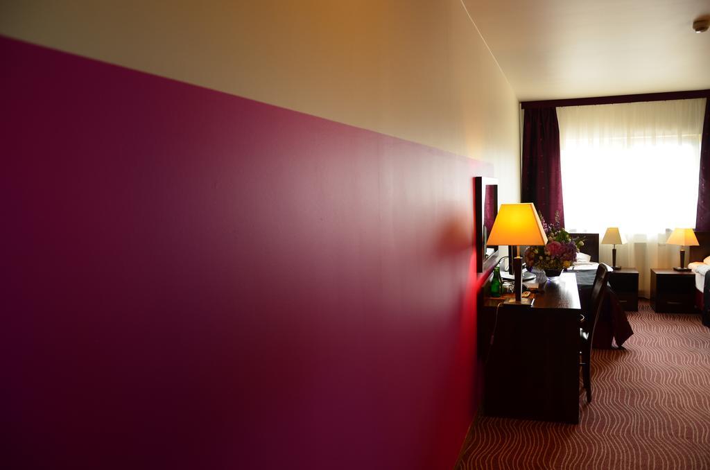 Hotel Azalia & Spa Niepołomice Exteriör bild
